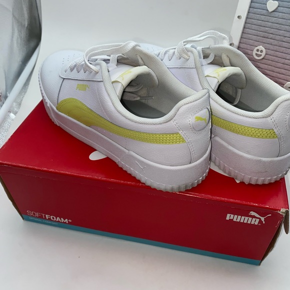 Puma’s with a yellow stripe on the side size 9 - Picture 5 of 5